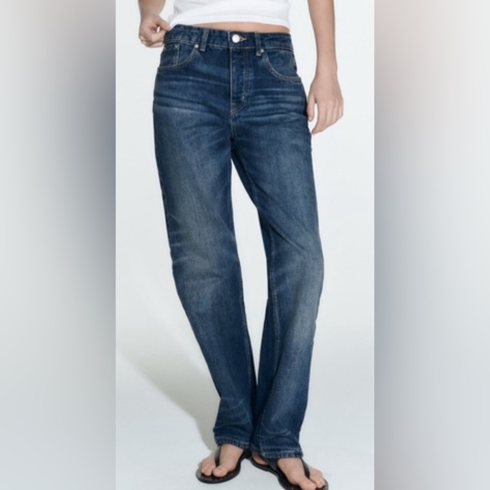 Zara Straight Leg Mid Rise Cropped Jeans NWT